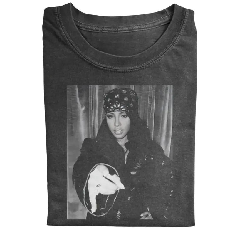 Vintage Aaliyah 90s Minimal Bootleg Vintage Music RnB Singer Rapper Shirt Hiphop Shirt R.I.P Aaliyah Shirt Rest Peace T-Shirts