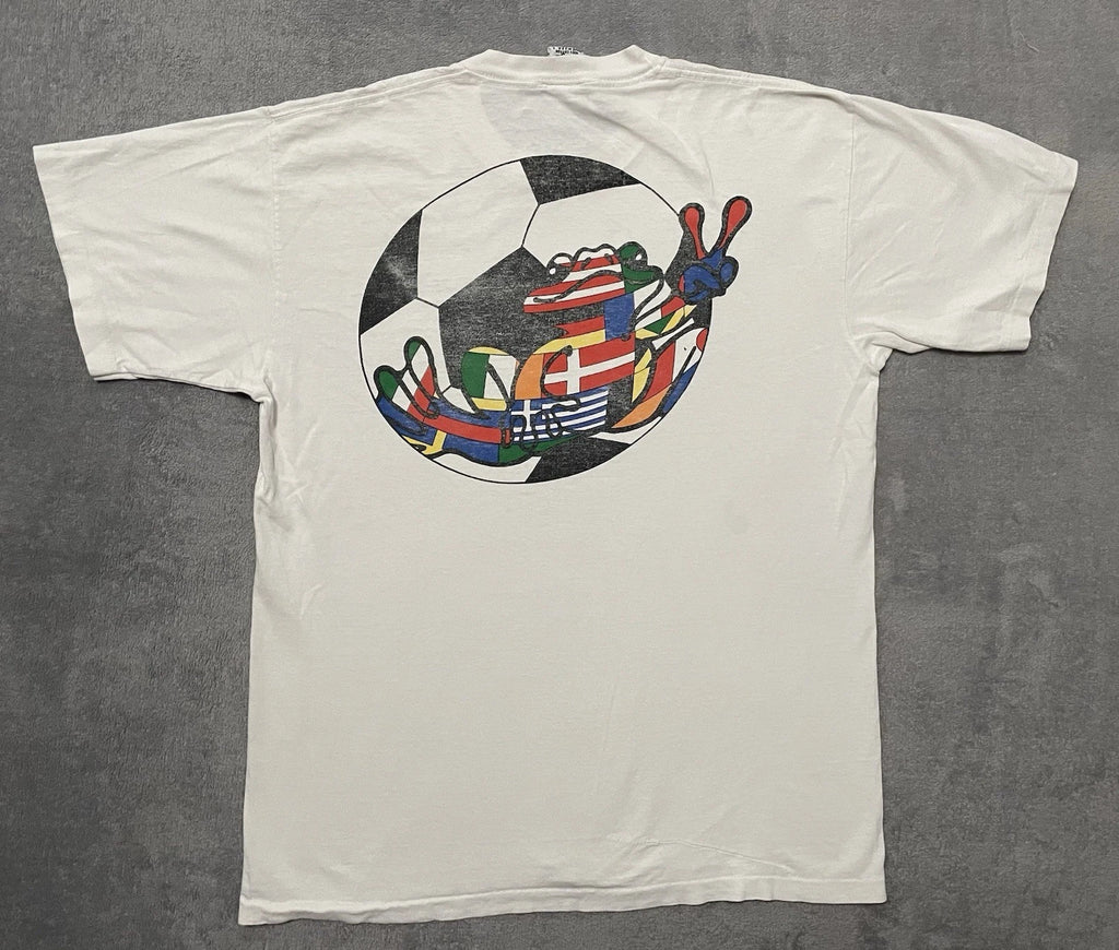 Vintage Peace Frogs Soccer Flags Graphic T Shirt USA Made White Adult Large READ