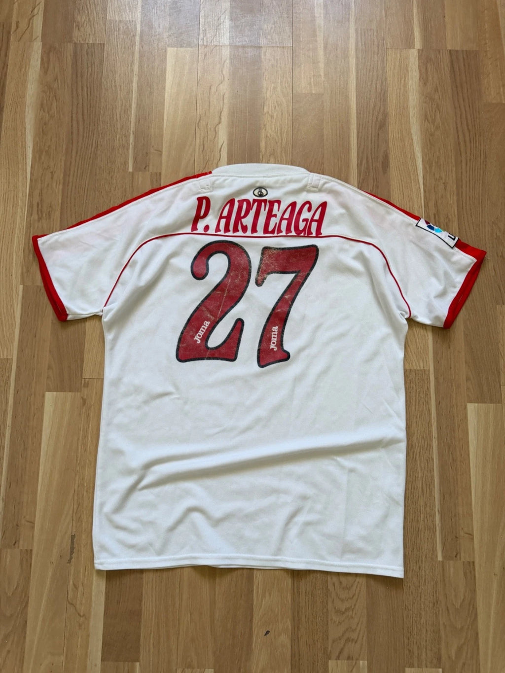 t shirt jersey vintage soccer  Sevilla 2002/2003 Artega number 27