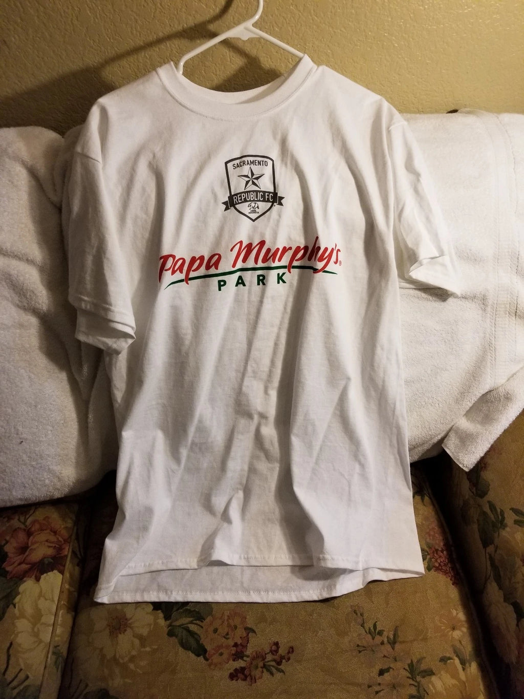 SACRAMENTO REPUBLIC FC SOCCER T-SHIRT - LARGE - GAMEDAY GIVEAWAY - SPONSOR