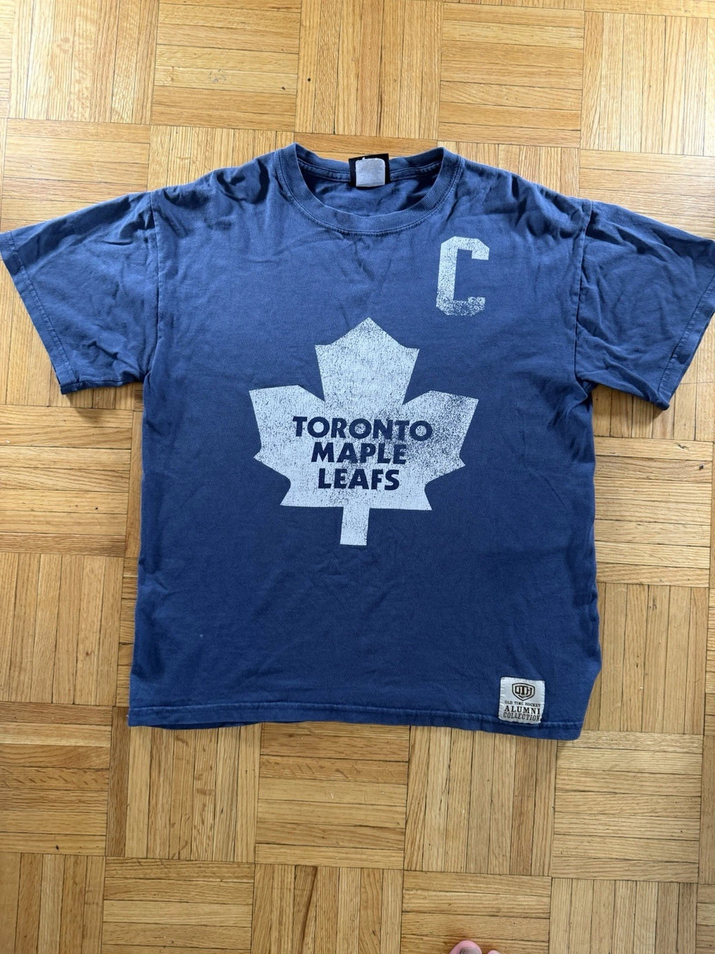 Men's Toronto Maple Leafs Wendel Clark #17 OTH Alumni Navy T-shirt Small