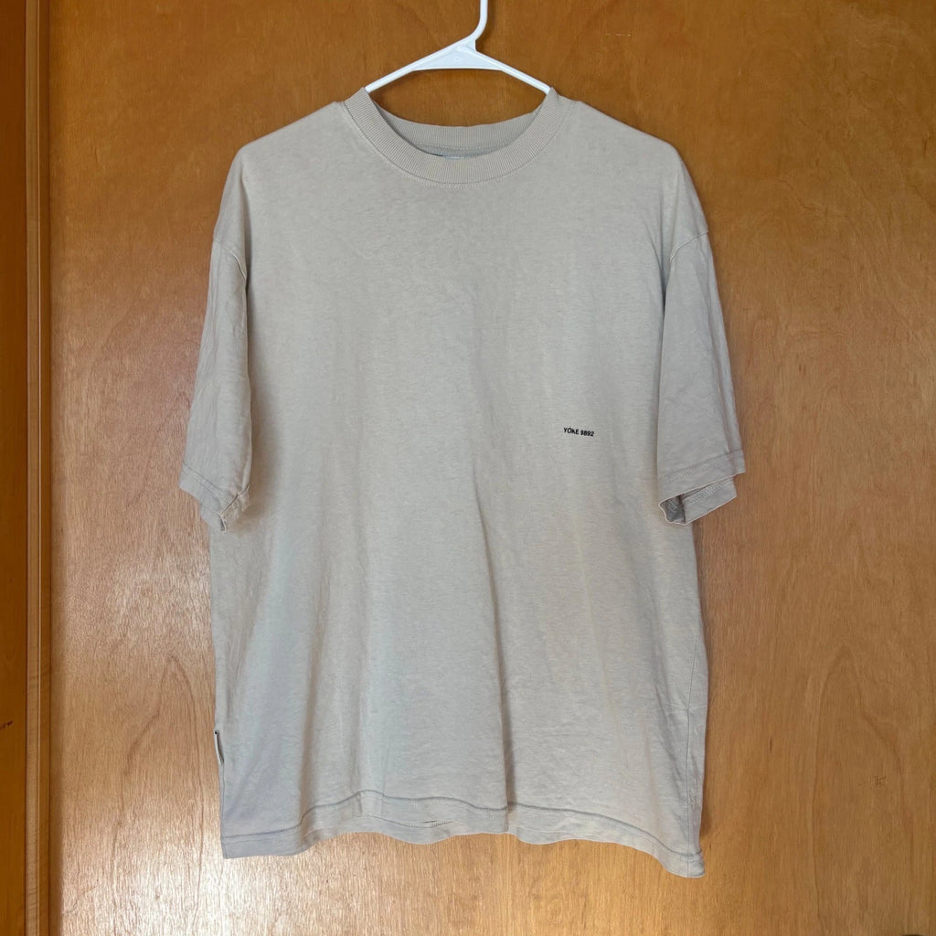Yoke 9892 T-Shirt Mens Small Beige Organic Cotton Minimalist Short Sleeve