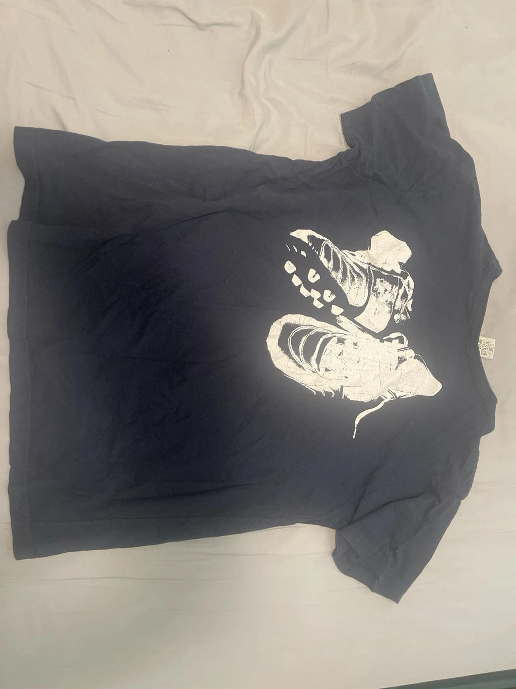 Boutique Brasil Soccer Cleats Graphic T-Shirt Navy Blue Distressed Print Size L
