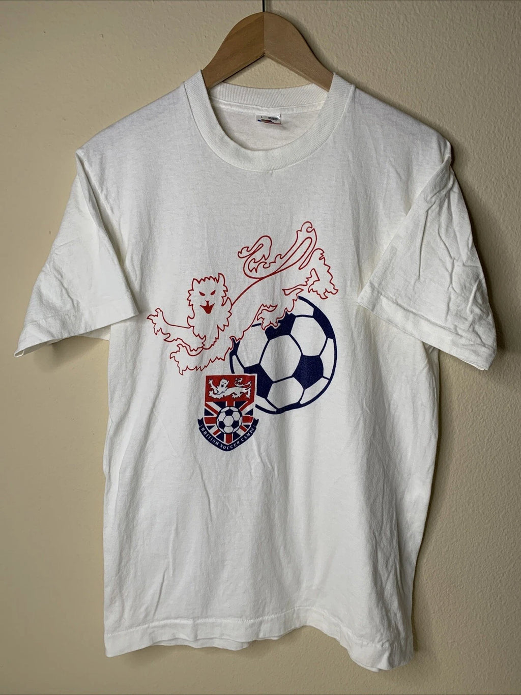Vintage British Soccer Camp Shirt Mens Sz L Futbol Lion Logo Art Tee 90s