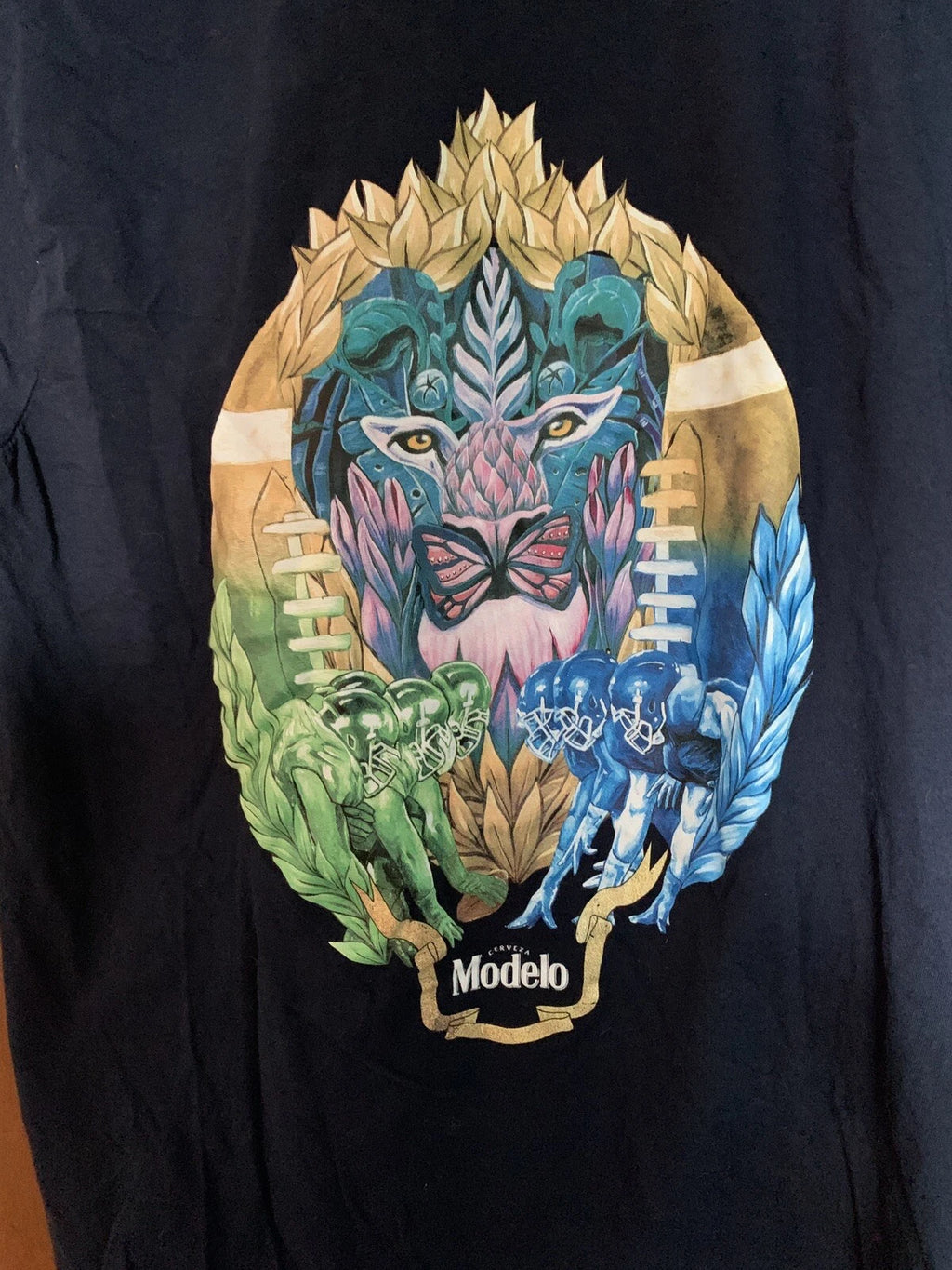 Modelo Cerveza Mexican Beer Men M Medium Game Football Lion Cat Graphic T Shirt