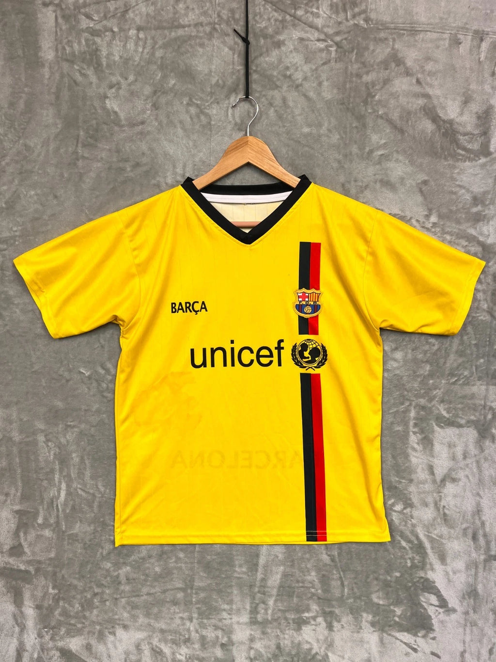FC Barcelona Vintage Soccer Jersey Barca Unicef Graphic Yellow Size M