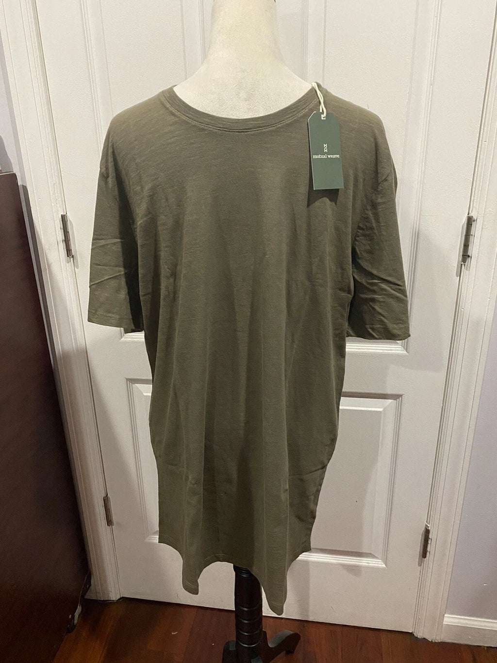 Mutual Weave XL Tall Crew Neck Short Sleeve Safari Green Olive Tshirt