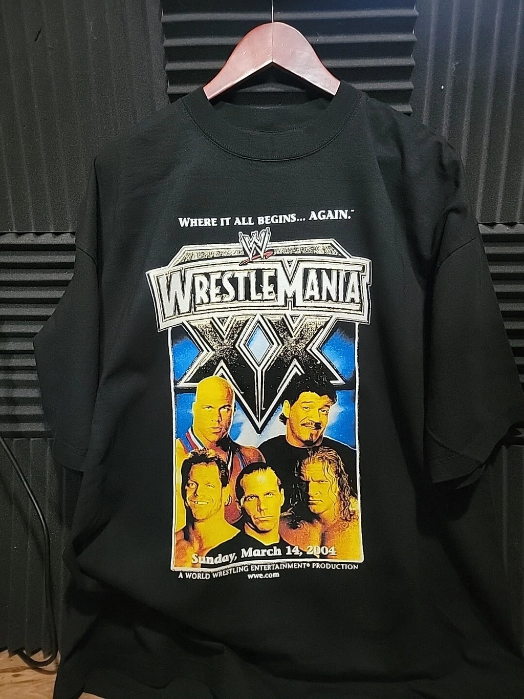 WRESTLE MANIA XX  2004 MODERN ON A SHAKA HEAVYWEIGHT T SHIRT