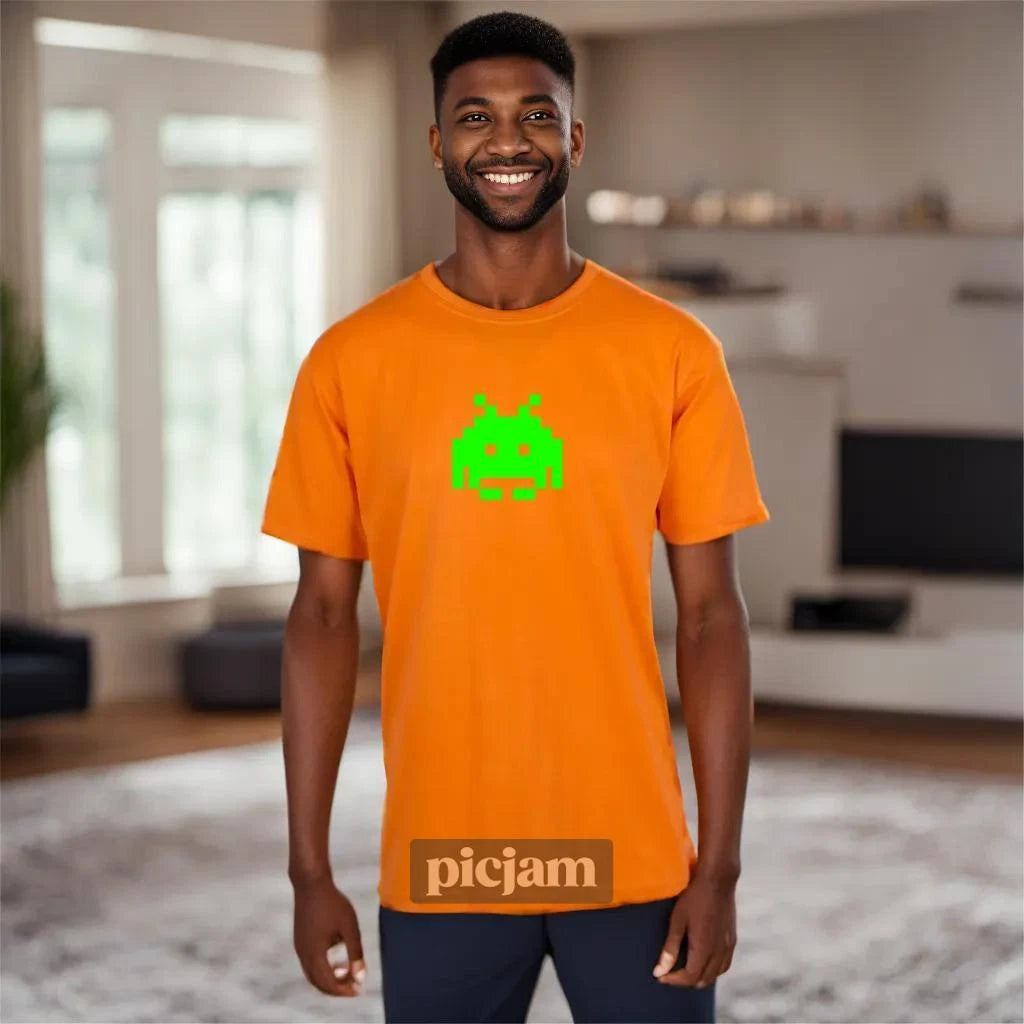 MEN WOMENS TEE TSHIRT UNISEX VIDEO GAME GRAFFITI SPACE INVADERS PIXEL ART GIFT