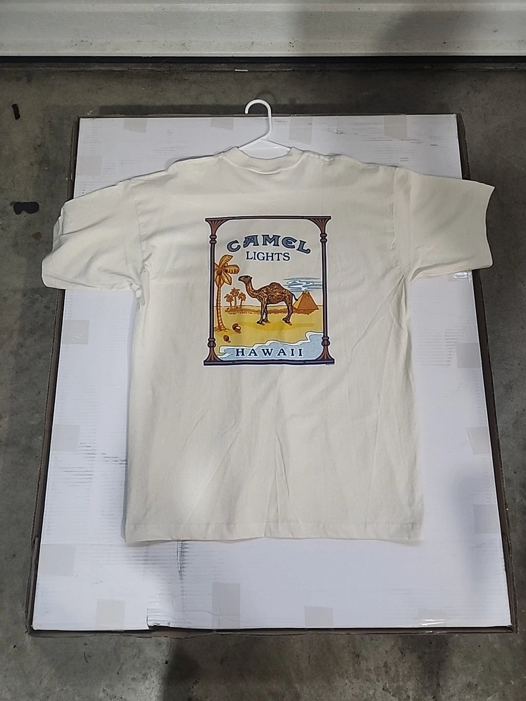 New Vintage Rare 1994 Camel lights Hawaii Pocket Tshirt, Joe Camel, XL Read