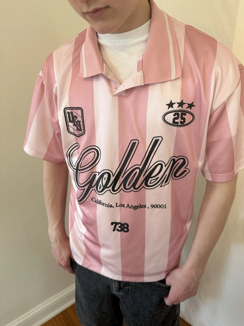 H & M Pink Soccer Jersey-Style Shirt Men’s Teen Size Small Coupe