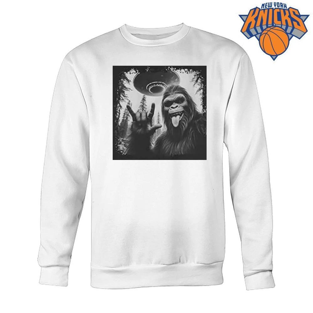 Bigfoot Rock On Sign Hand Gesture UFO Abduction Forest Graphic Shirt (1)