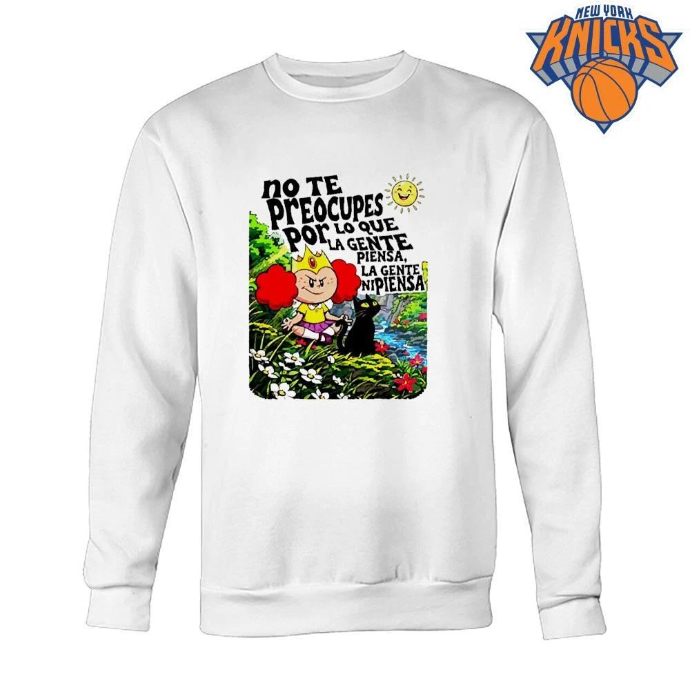 No Te Preocupes Por Lo Que La Gente Piensa La Gente Ni Piensa Spanish Quote Princess and Black Cat Shirt